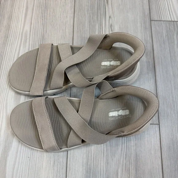 Skechers Go Walk Flex Sandal Women's 9 Glimmer Up Slip Ins Taupe 141489 - Picture 2 of 10